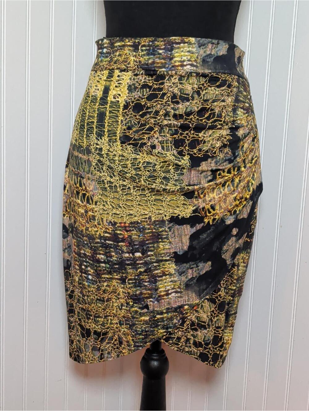 SOHO Collection Women's Patterned Pencil Skirt Size S